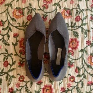 Dark gray size 10 Rothy’s pointed flats
